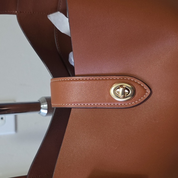 Coach Leather Hadley Turnlock Tote Shoulder Bag Tan Gold - Picture 6 of 13